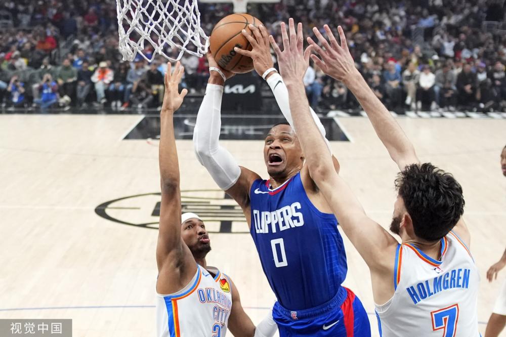 在他手下 在他手下